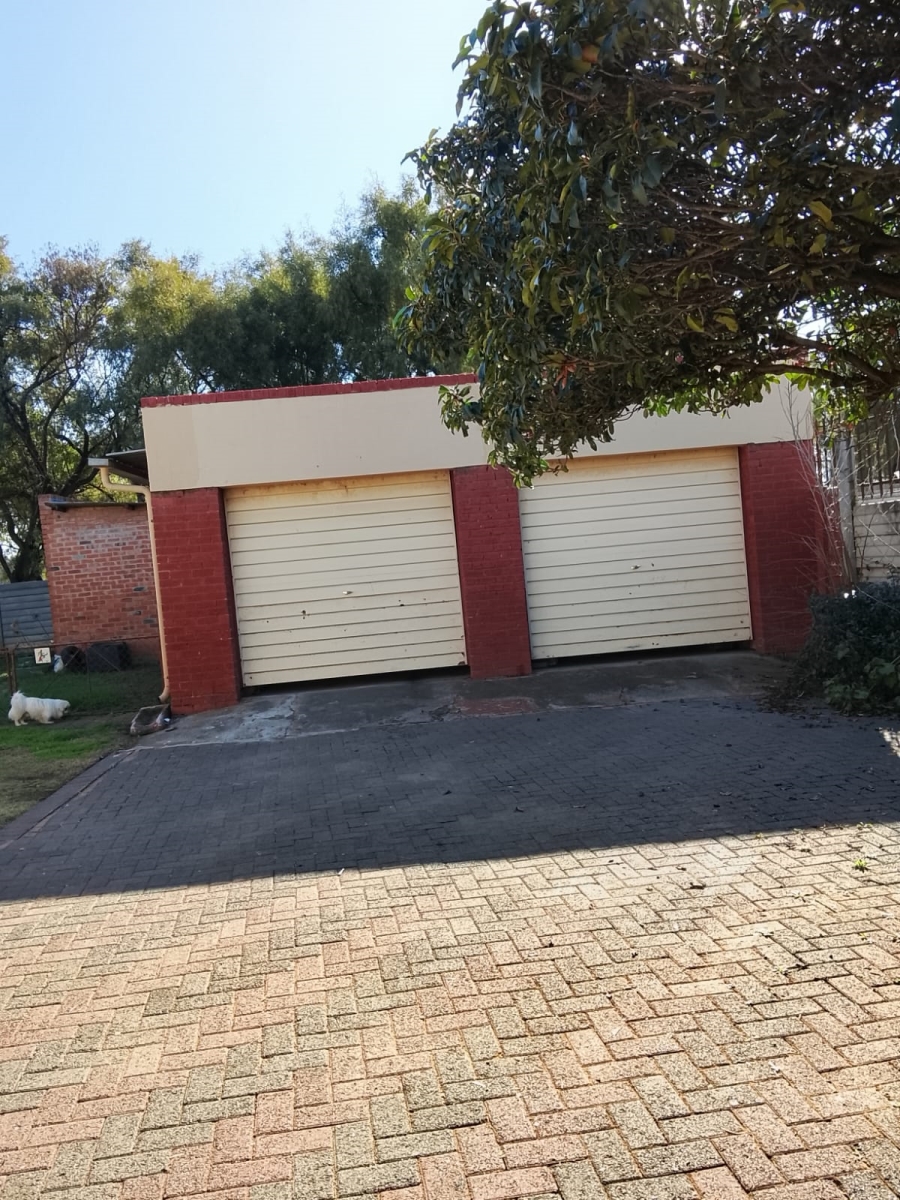 4 Bedroom Property for Sale in Brandwag Free State